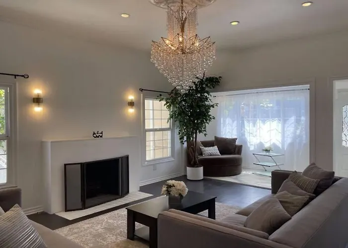 3Bd Beverly Hills House
